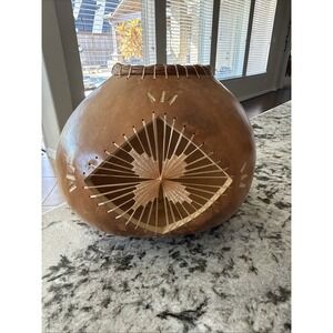 Vintage Handmade Teneriffe Lace 3 Diamond Cutout Gourd Vase Bowl